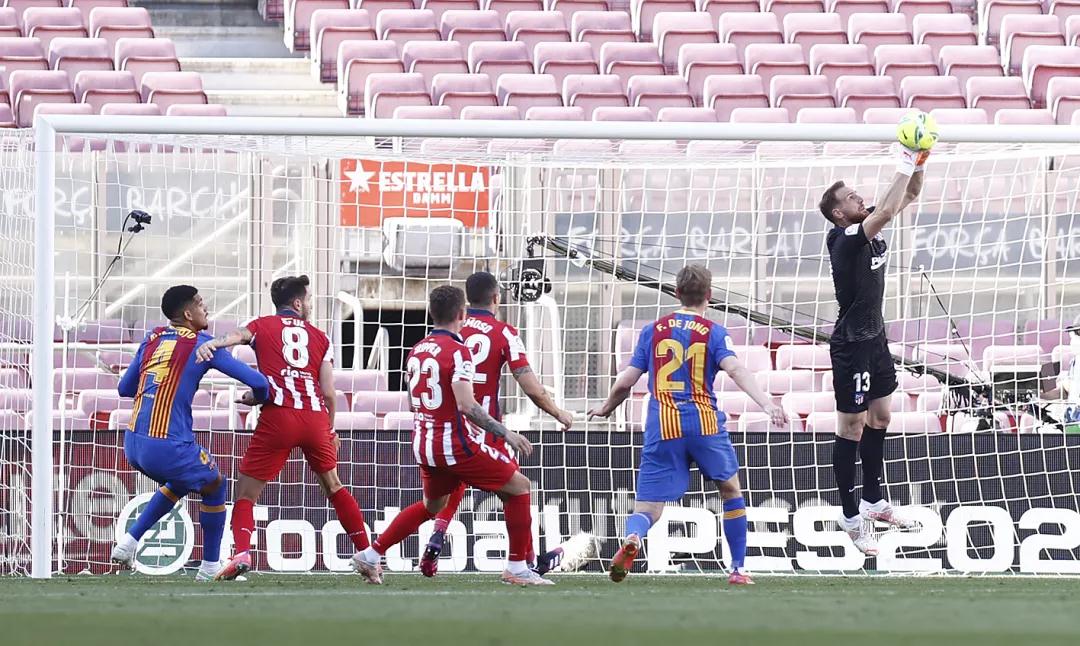 الاتحاد الأفريقي يعلن عن استضافة المغرب والكاميرون لنهائيَي البطولات القارية