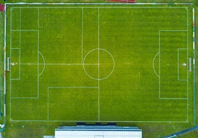 إيرلينغ هالاندبين عبقرية التسجيل وإهدار الفرص في الدوري الإنجليزي