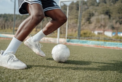 اعتذار غوارديولالا يمكن مقارنة جمال أو أي لاعب بميسي